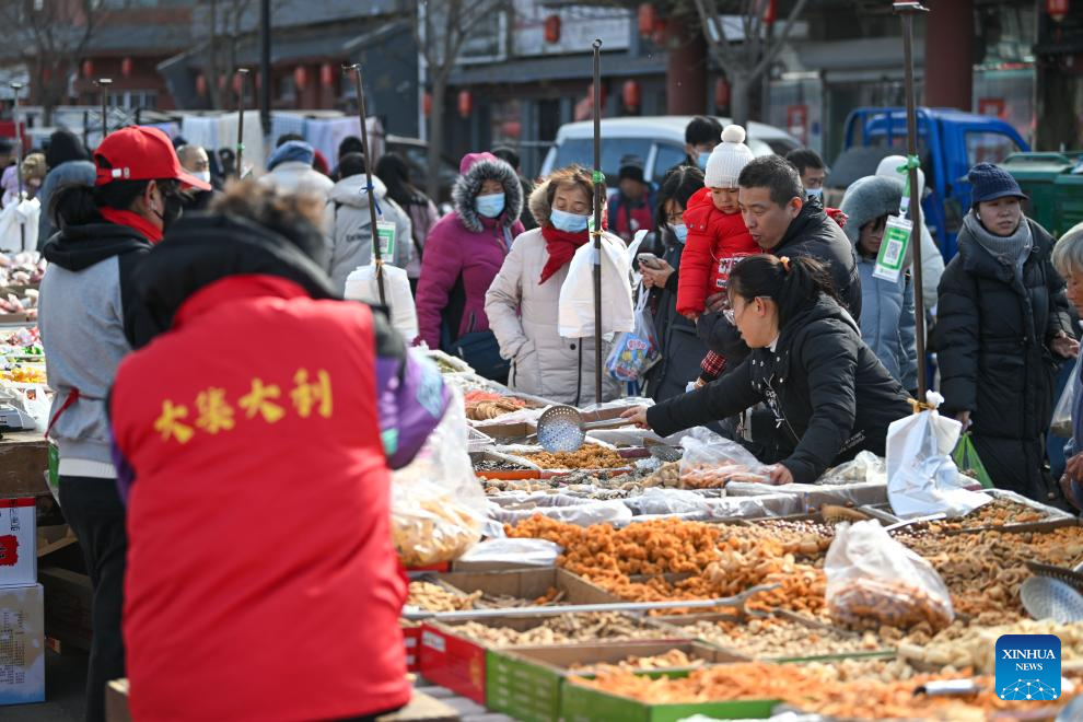 In pics: historic open-air market in China's Tianjin