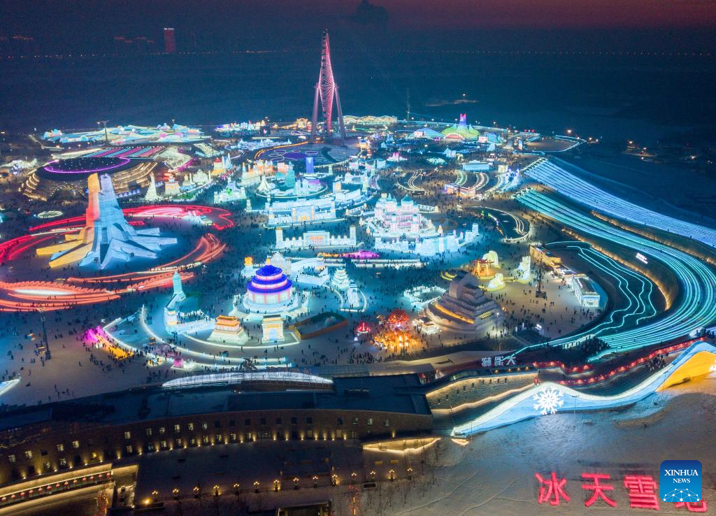 Harbin Ice-Snow World receives more than 2 million visitors in over one month