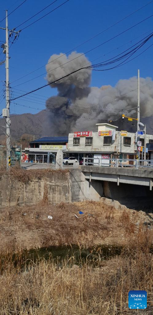 7 injured after fighter jet bombs S. Korea's civilian area by accident