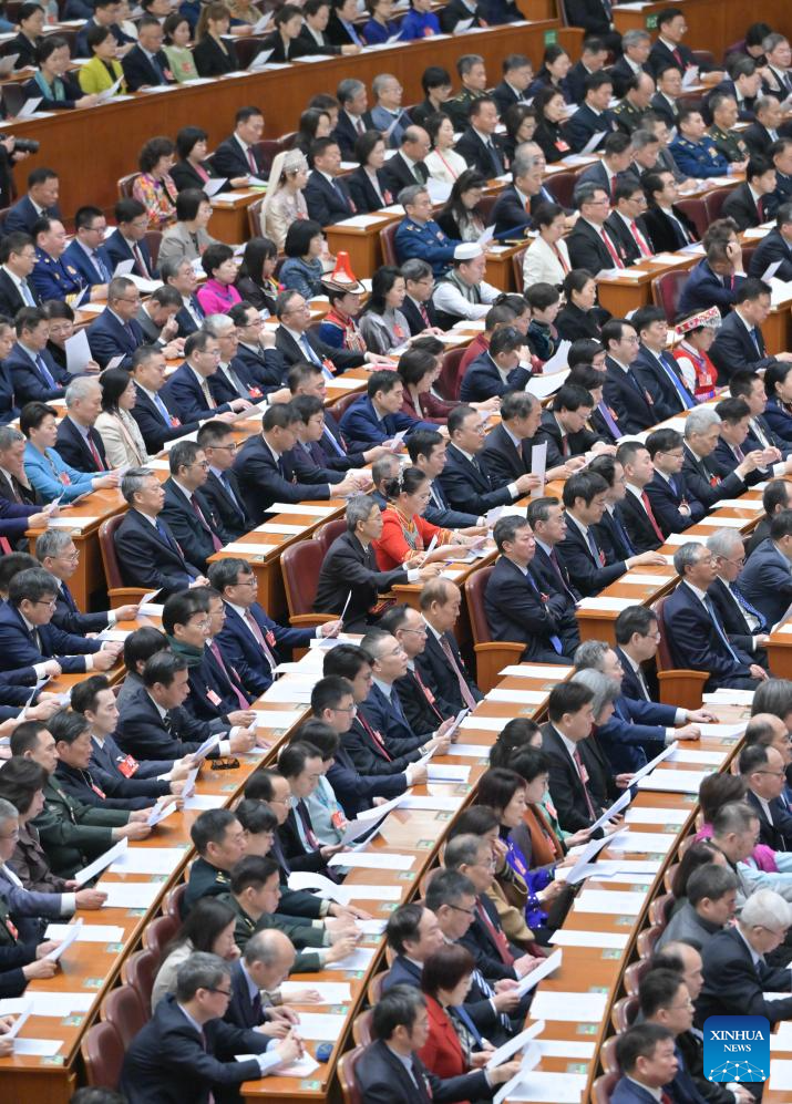 China's top political advisory body holds closing meeting of annual session