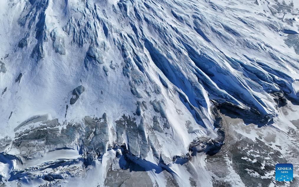 Scenery of ice sheets near Kangerlussuaq
