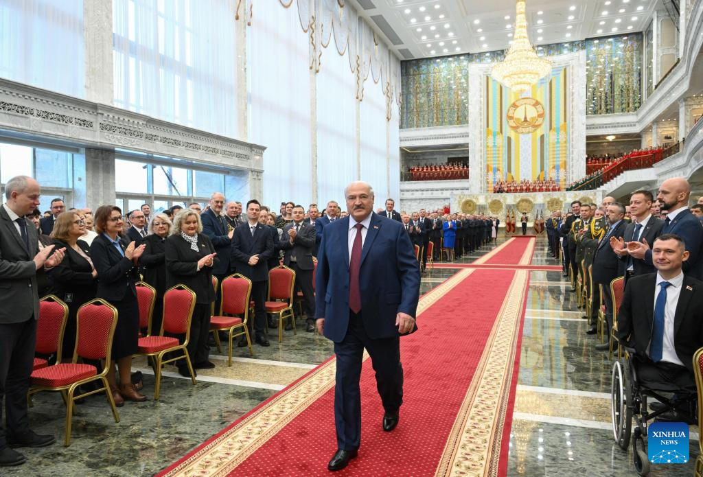 Lukashenko officially takes office as Belarusian president