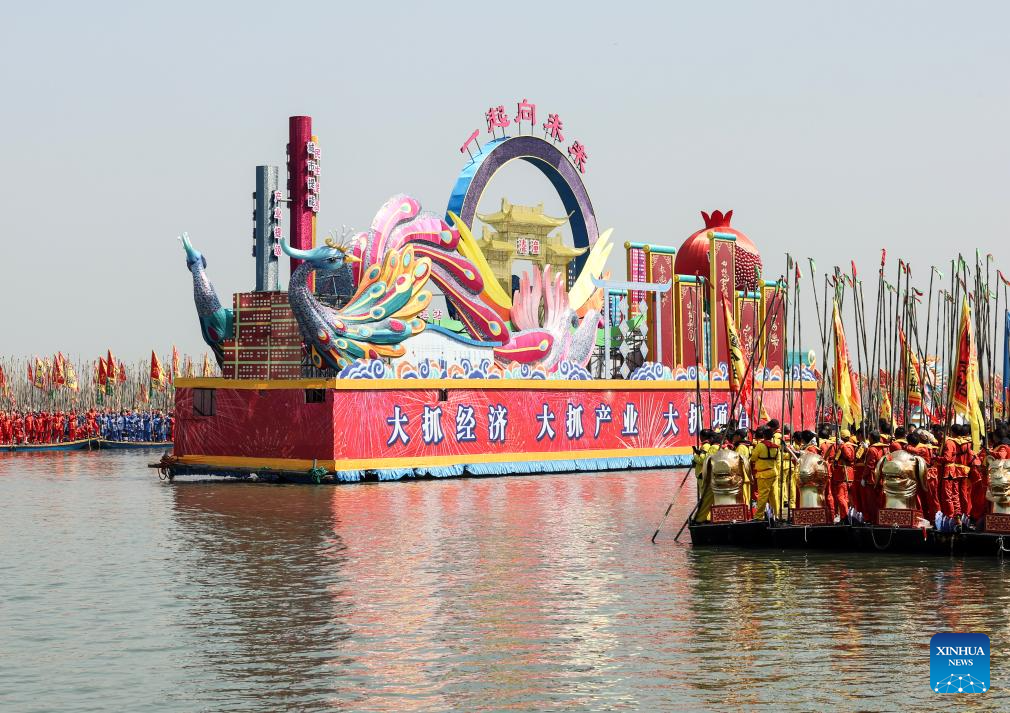 Qintong Boat Festival held in Taizhou, E China