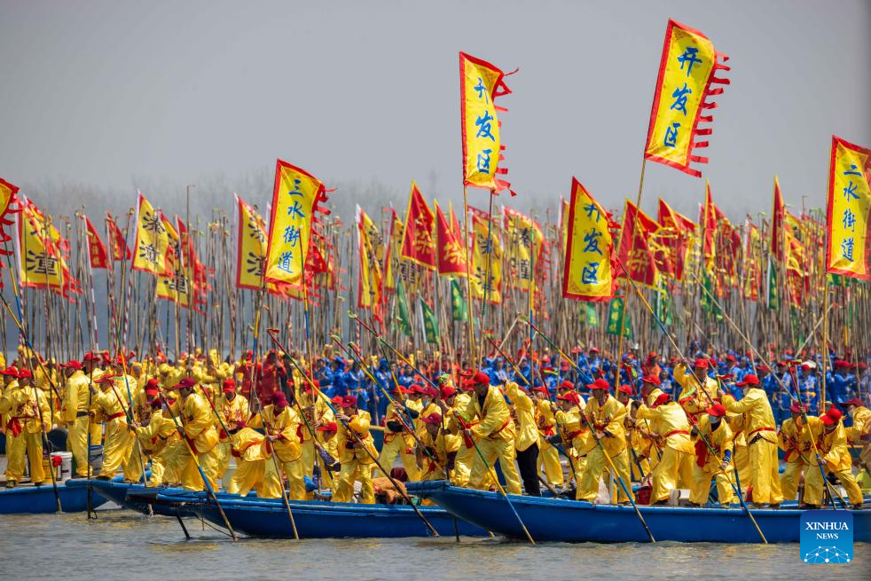 Qintong Boat Festival held in Taizhou, E China