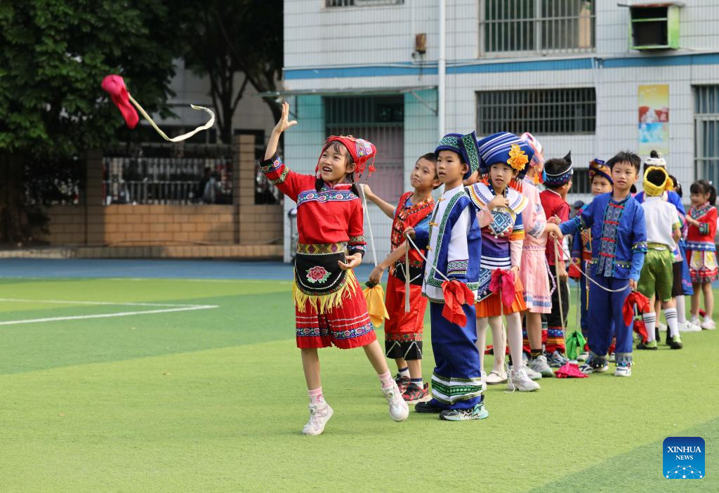 Embroidered balls carry profound folk heritage in China's Guangxi