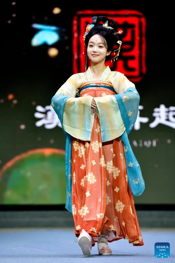 Caoxian County in E China develops complete Hanfu industrial chain