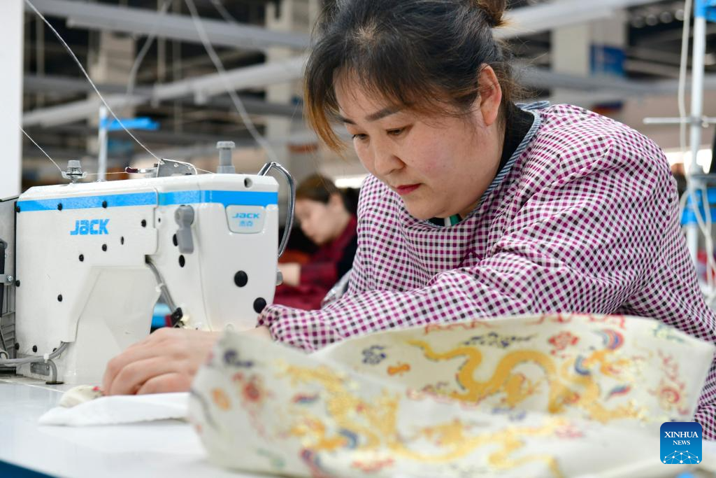 Caoxian County in E China develops complete Hanfu industrial chain