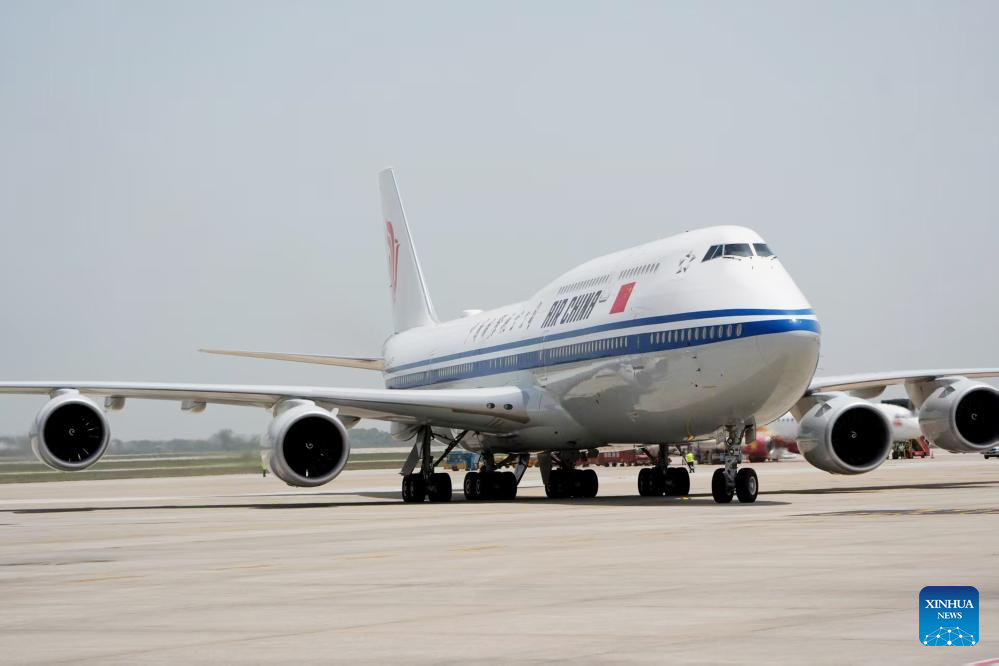Xi arrives in Hanoi for state visit to Vietnam