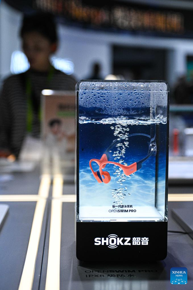 Chinese brands showcased at ongoing CICPE in Haikou