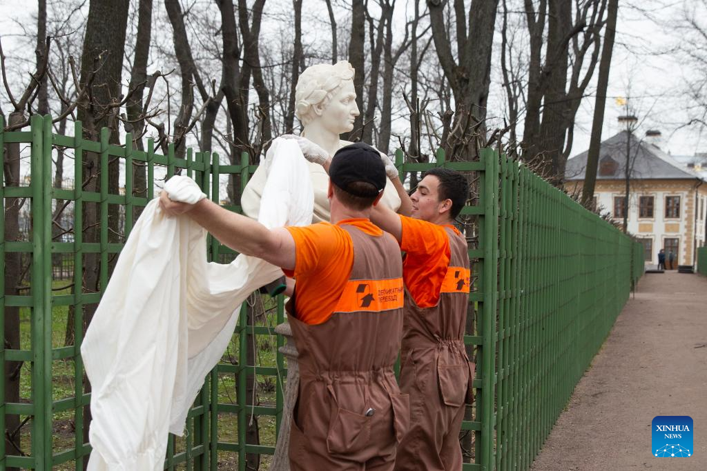 Protective devices on sculptures removed at Summer Palace in St. Petersburg, Russia