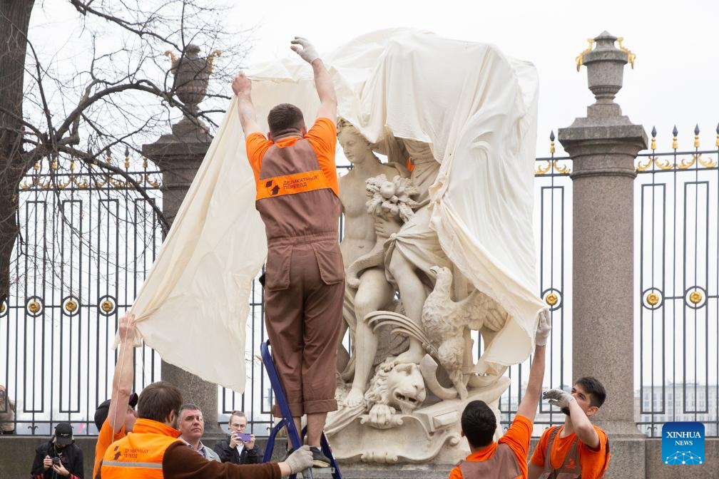 Protective devices on sculptures removed at Summer Palace in St. Petersburg, Russia