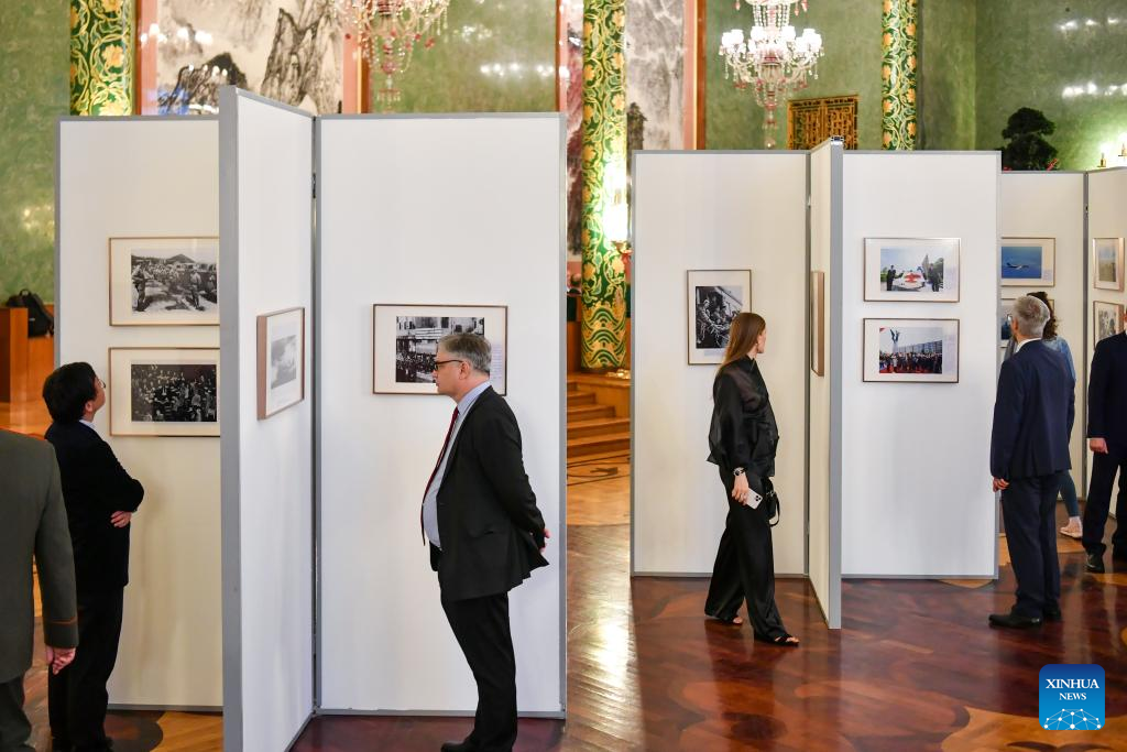 Photo exhibition on China's fight against invading Japanese in WWII opens in Moscow