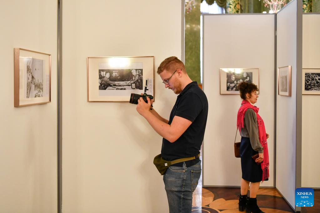 Photo exhibition on China's fight against invading Japanese in WWII opens in Moscow
