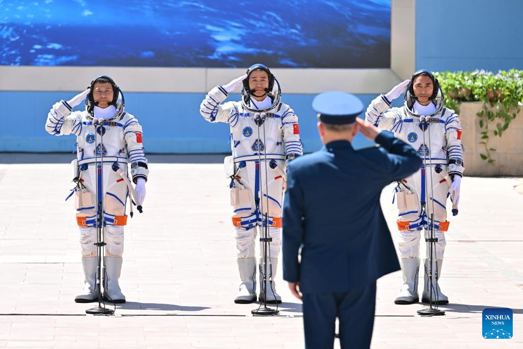 Send-off ceremony held for Chinese astronauts of Shenzhou-20 mission