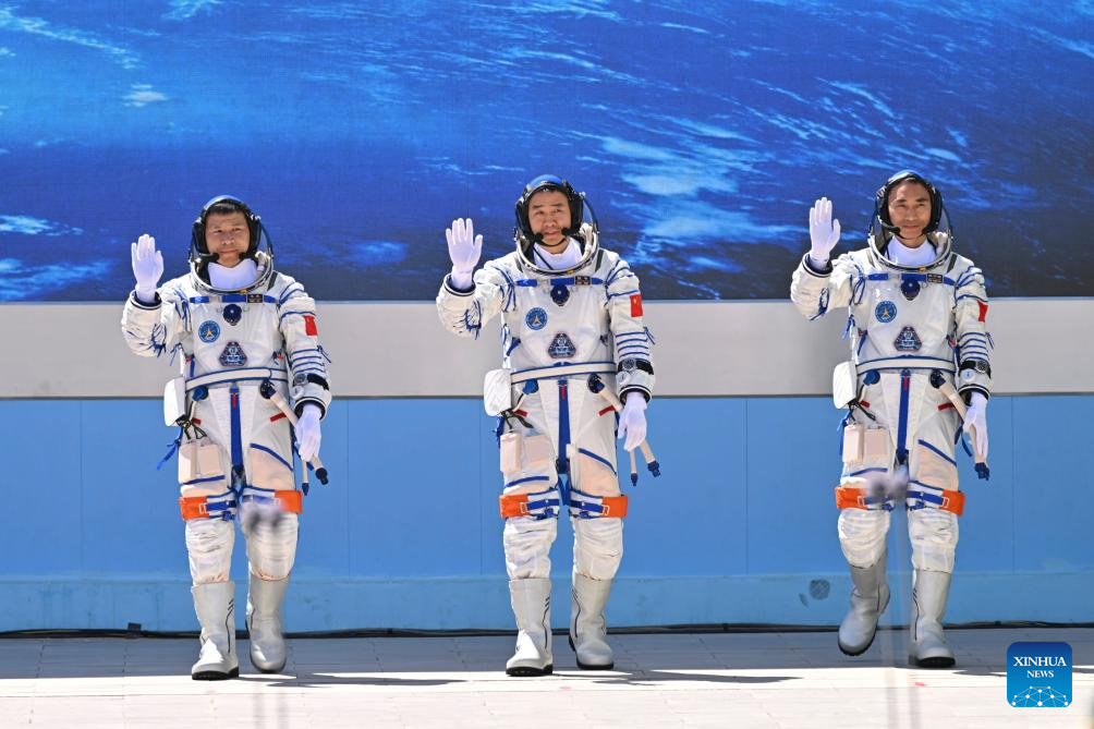 Send-off ceremony held for Chinese astronauts of Shenzhou-20 mission