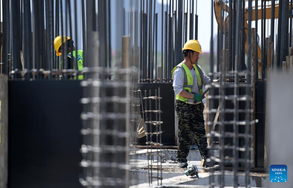 Construction projects of Tianjin Port underway in north China