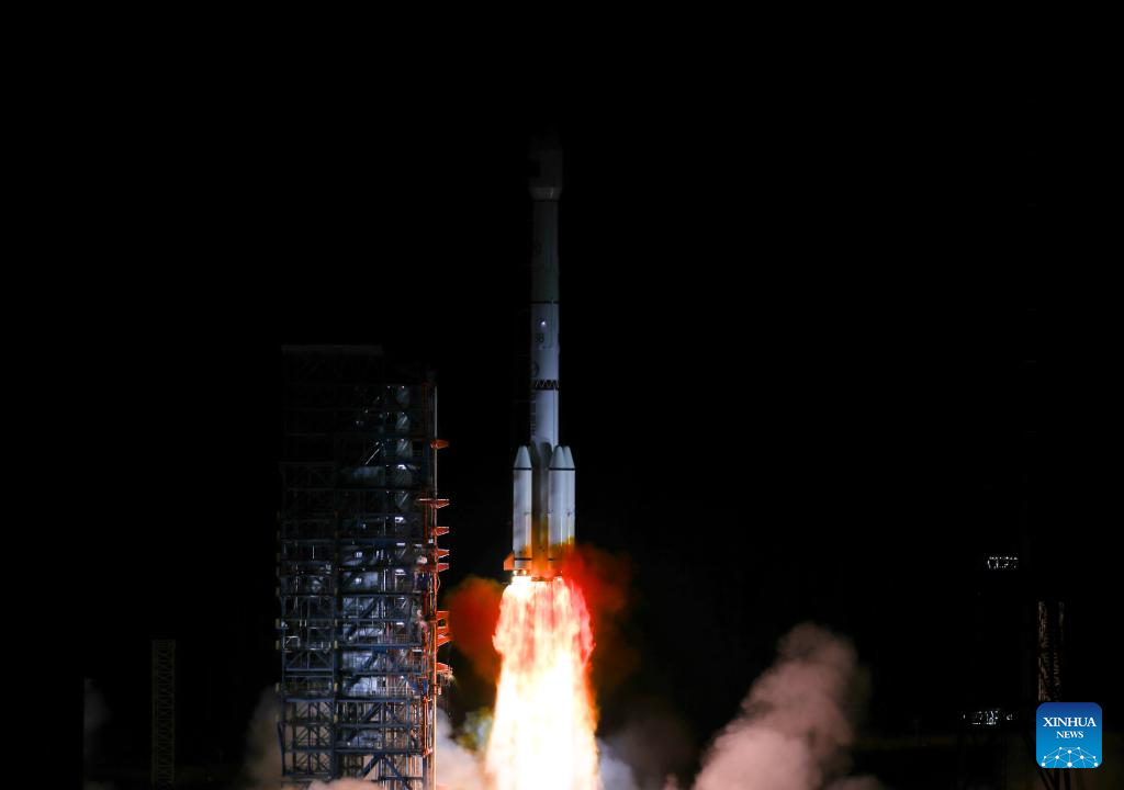 China launches new data relay satellite