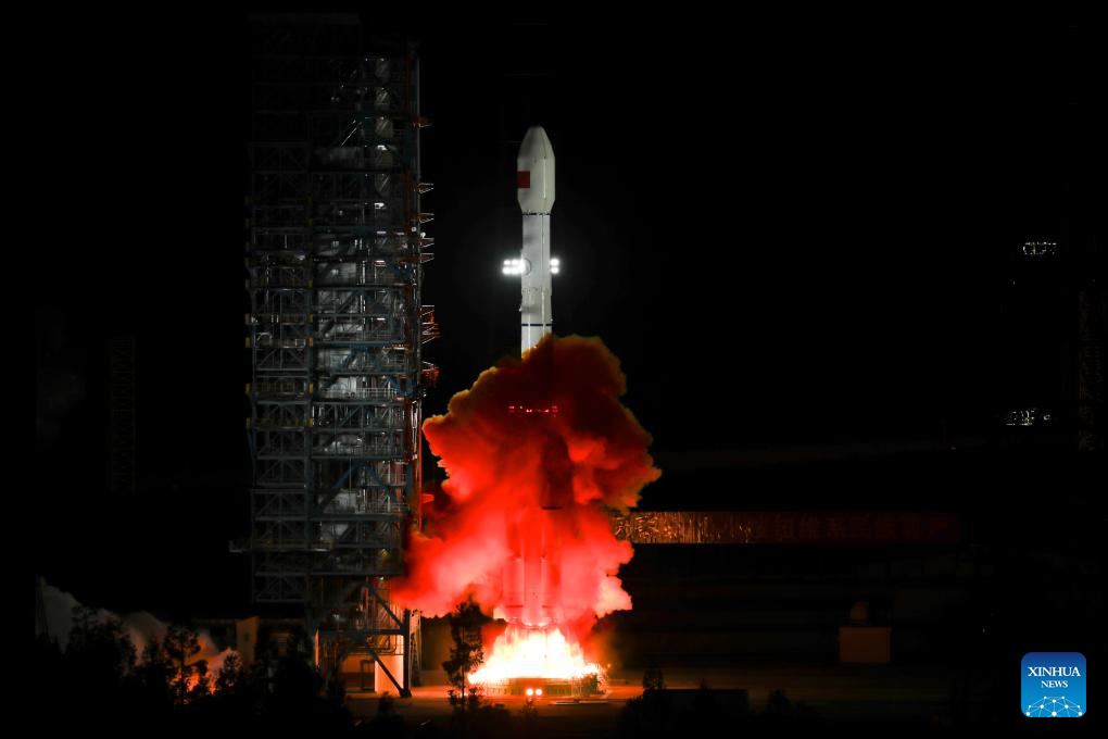 China launches new data relay satellite