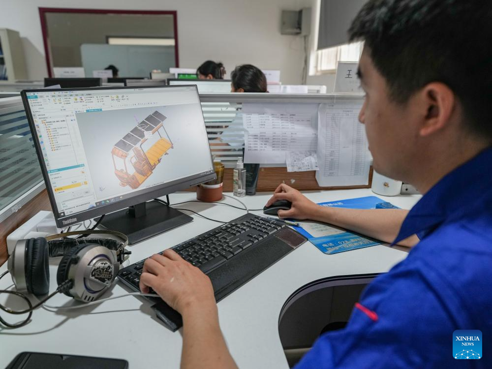 Tech-based SME in Sichuan sees export boom of electric tricycles