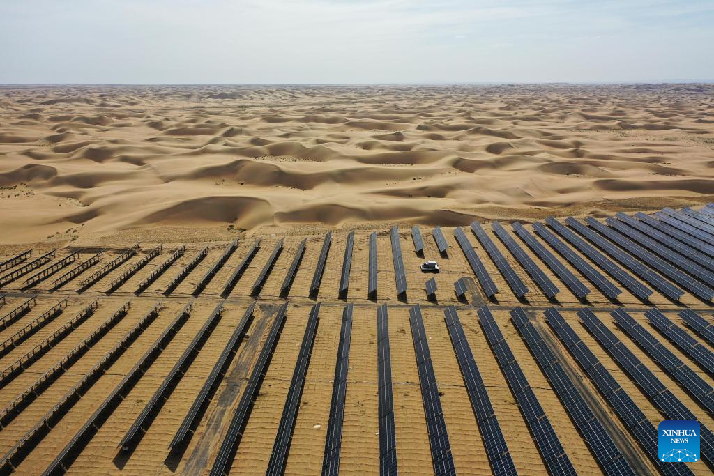 Photovoltaic project turns Inner Mongolia's desert into 