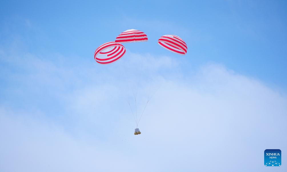 China's new-generation manned spacecraft completes zero-altitude escape flight test