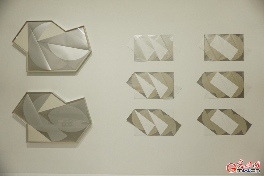 Exhibition unpacks fluid boundaries among form, perception, reality