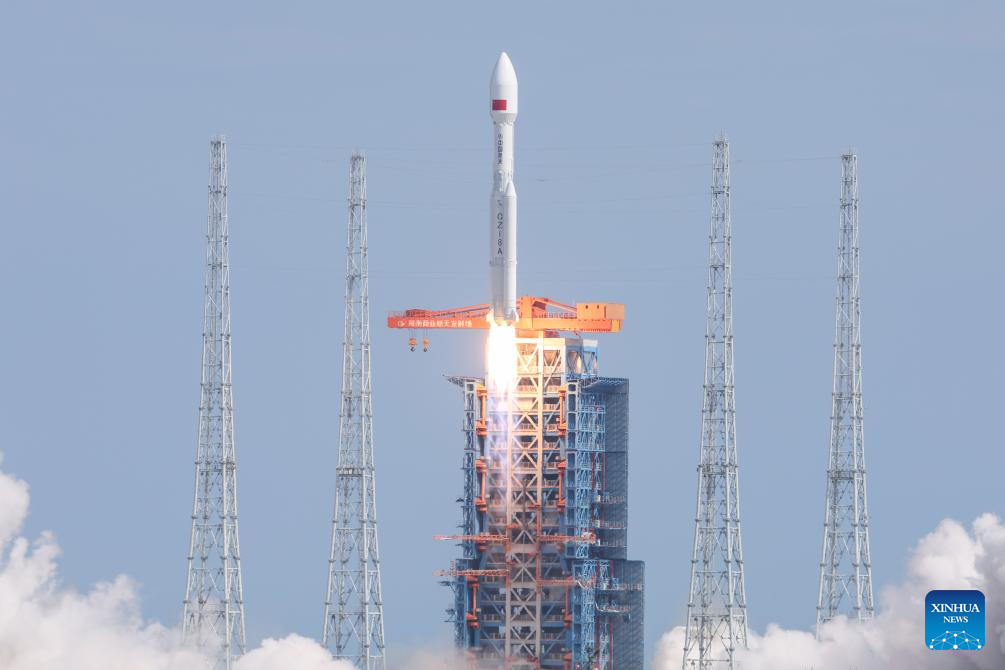 China launches low Earth orbit satellite group