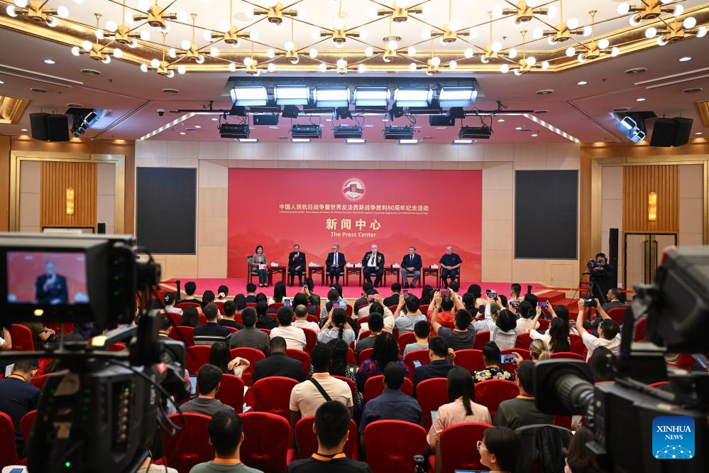 Press center for China's V-Day commemorations holds group interview in Beijing