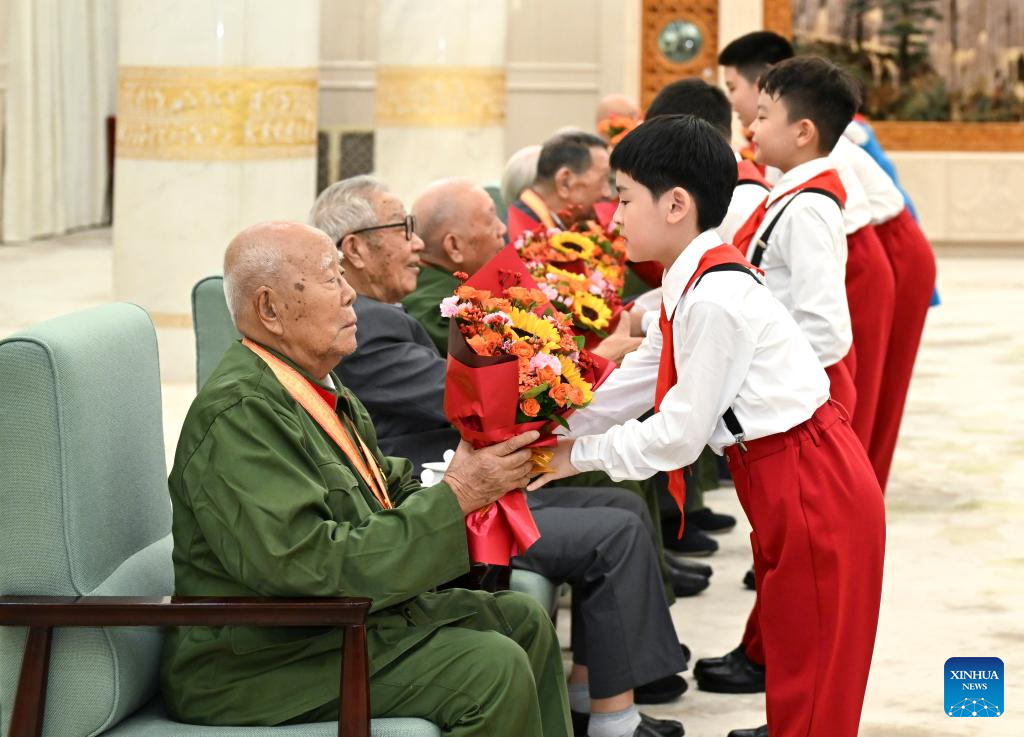 Grand cultural gala staged in Beijing to mark 80th anniversary of victory against Japanese aggression, fascism