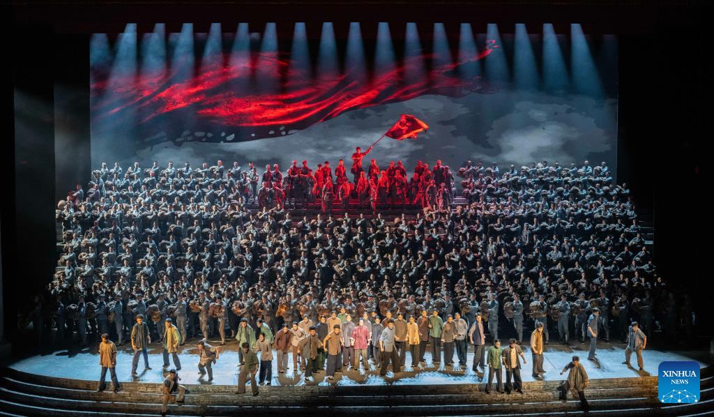 Grand cultural gala staged in Beijing to mark 80th anniversary of victory against Japanese aggression, fascism