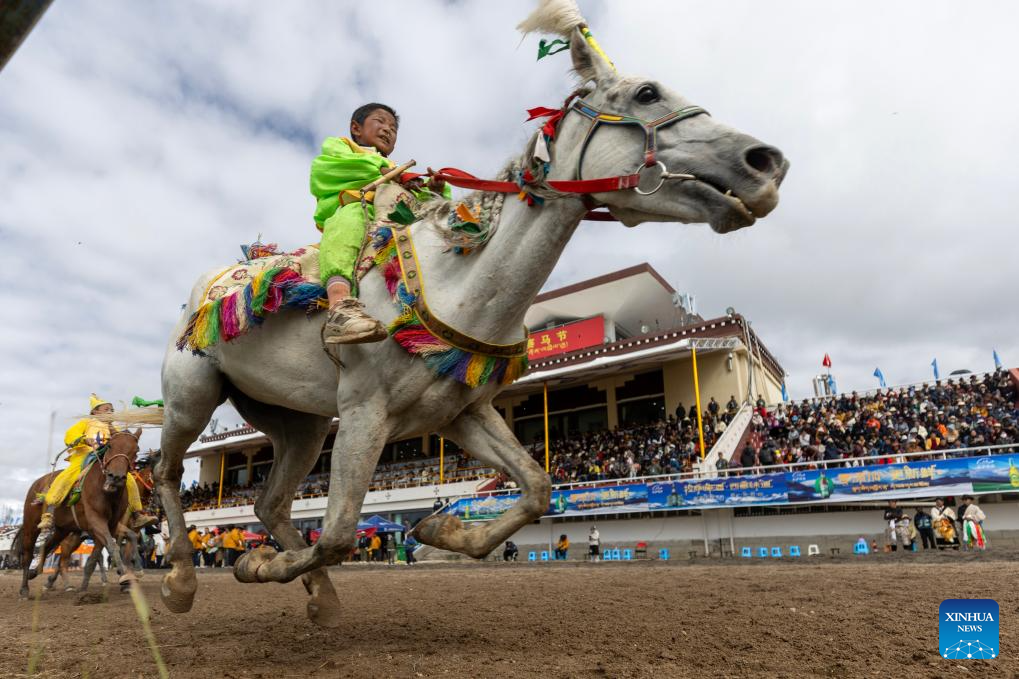A glimpse of traditional horse racing festival in Nagqu, China's Xizang