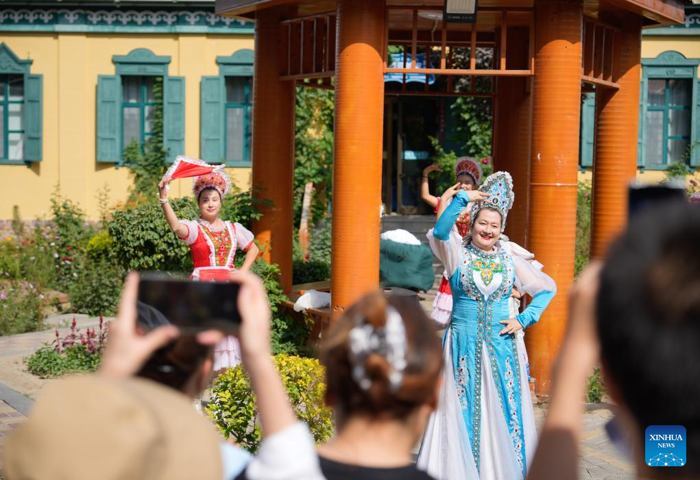 Liuxing block in China's Xinjiang attracts tourists with diverse culture