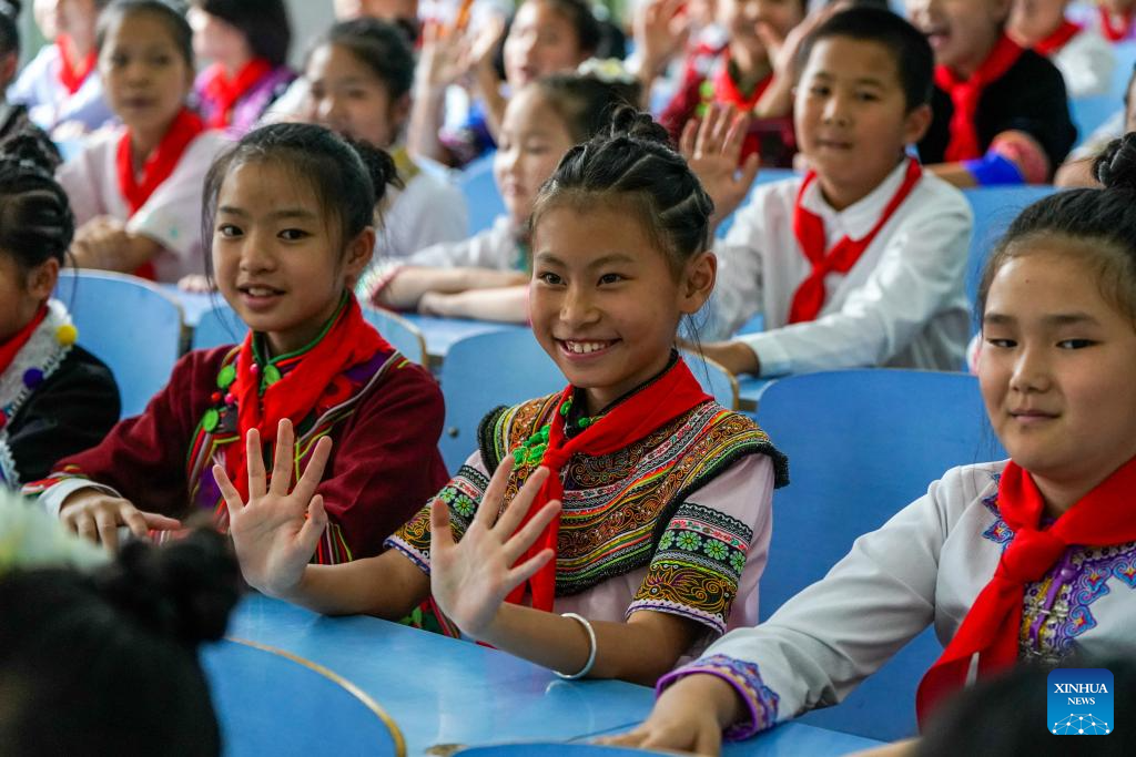 Journalist witnesses China-Equatorial Guinea friendship at donated school in China