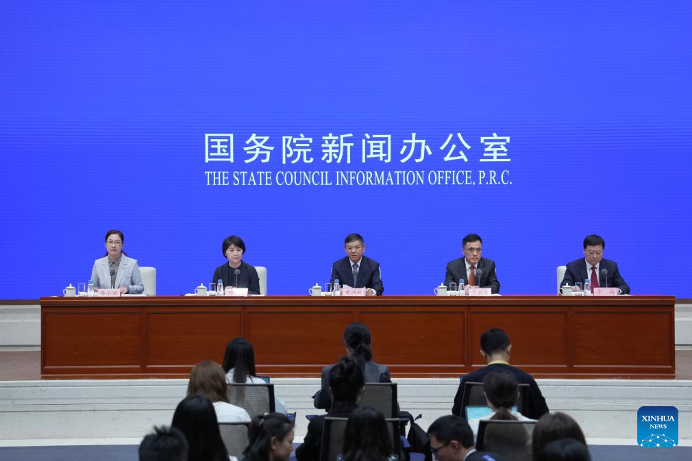 China's carbon emissions trading market operating smoothly: minister