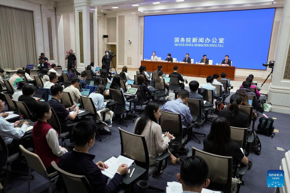 China's carbon emissions trading market operating smoothly: minister