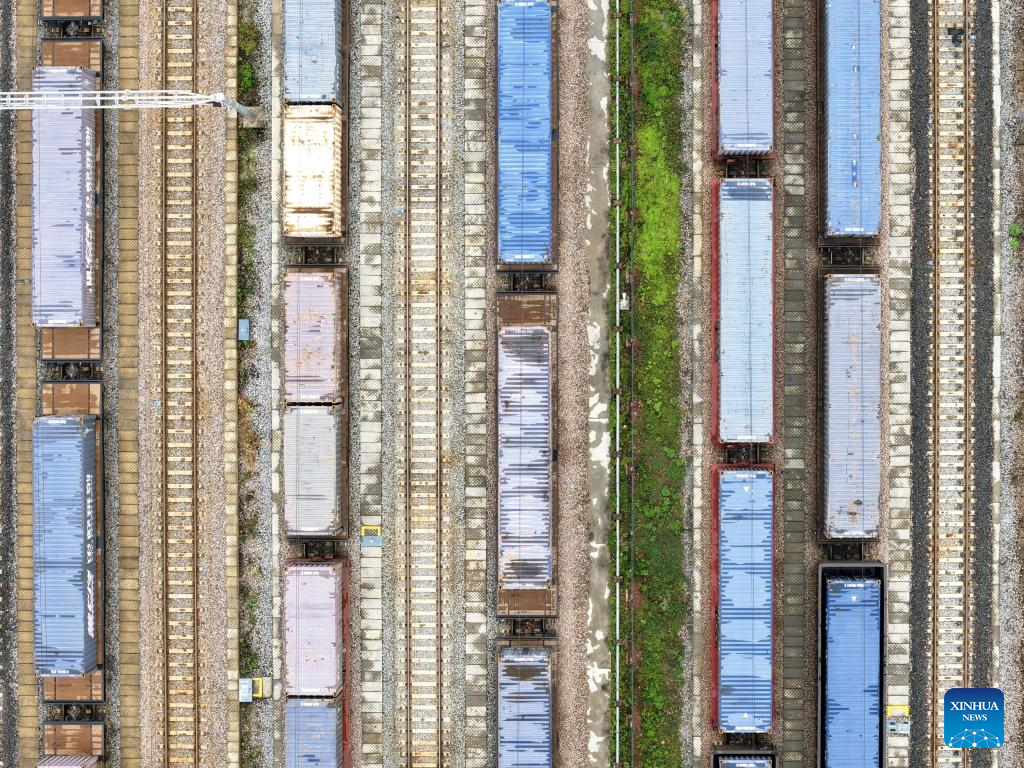 China-Laos railway handles over 67 mln tons of freight volume