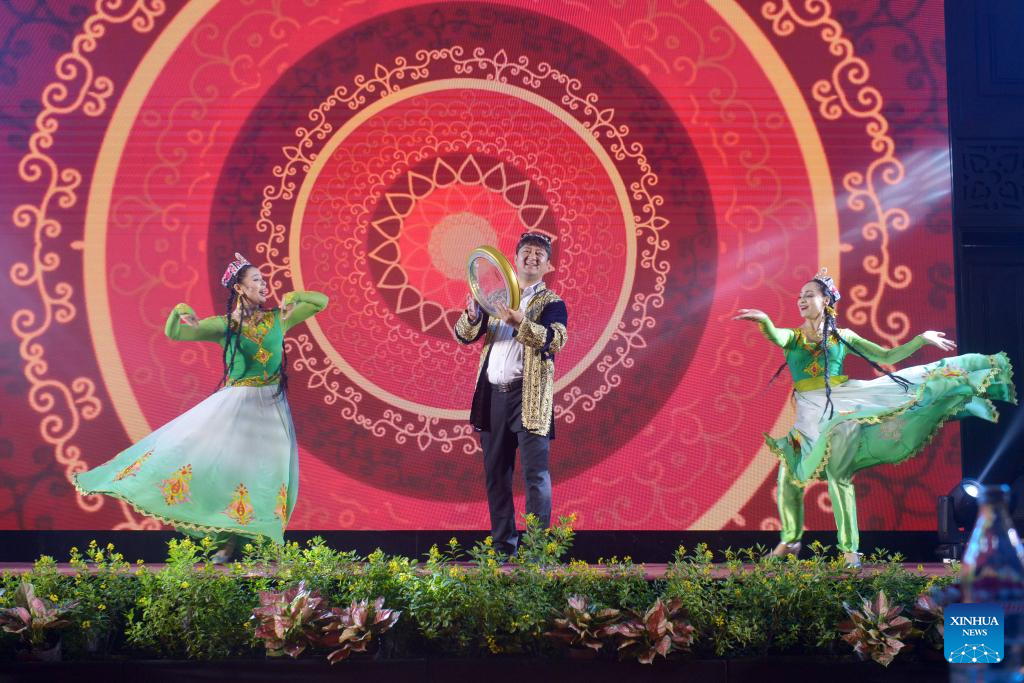 Overseas promotional event for Xinjiang cultural and tourism resources held in Phnom Penh, Cambodia