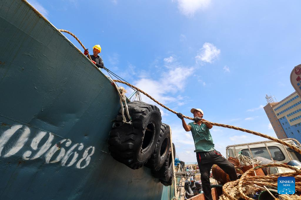 China Focus: South China goes all out, bracing for super typhoon Ragasa