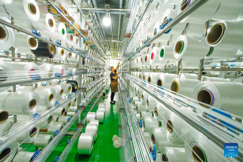 Economic Watch: China's industrial profits back to growth in first eight months