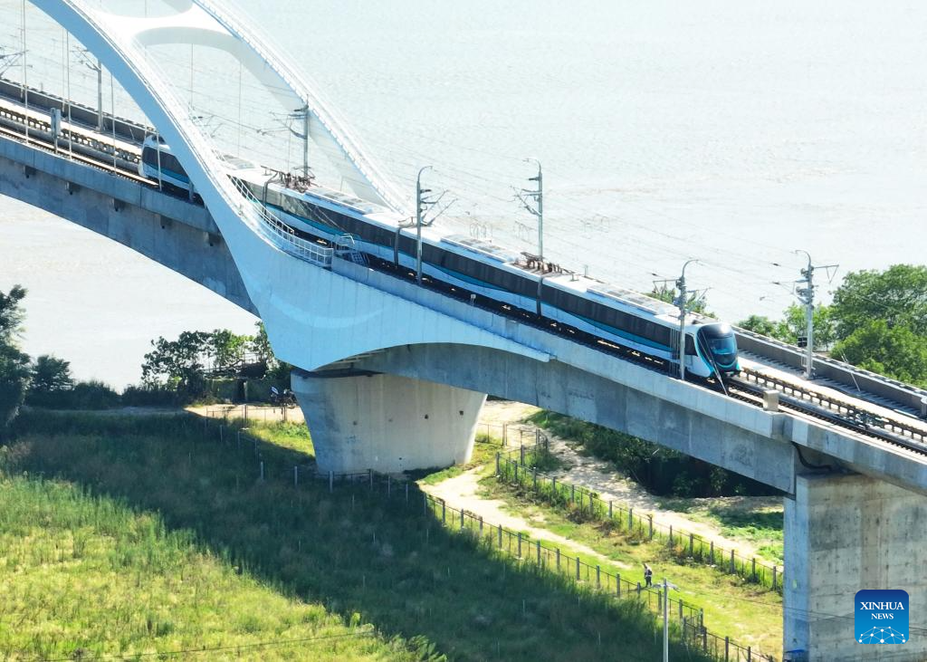 Fuzhou Metro Binhai Express becomes operational in Fujian, SE China