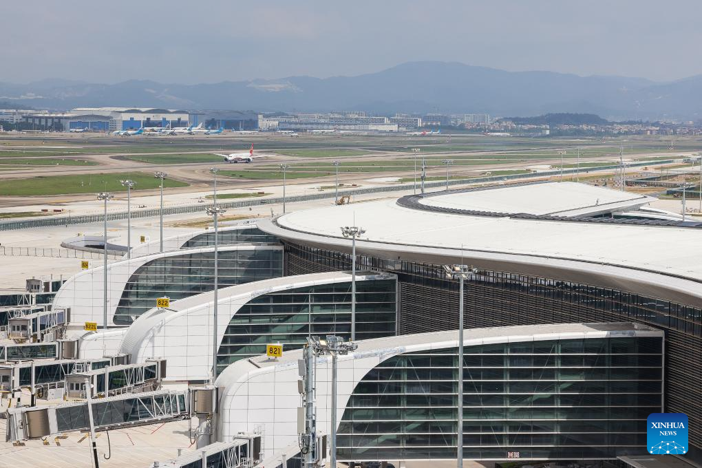 New terminal of Guangzhou Baiyun Int'l Airport largely completed in S China