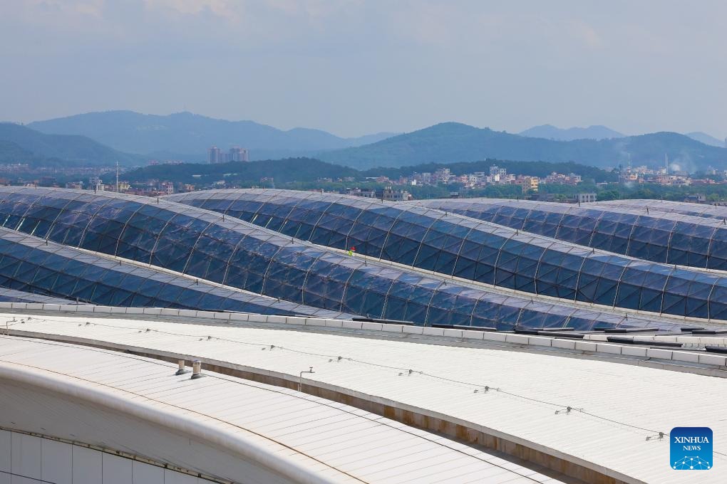 New terminal of Guangzhou Baiyun Int'l Airport largely completed in S China