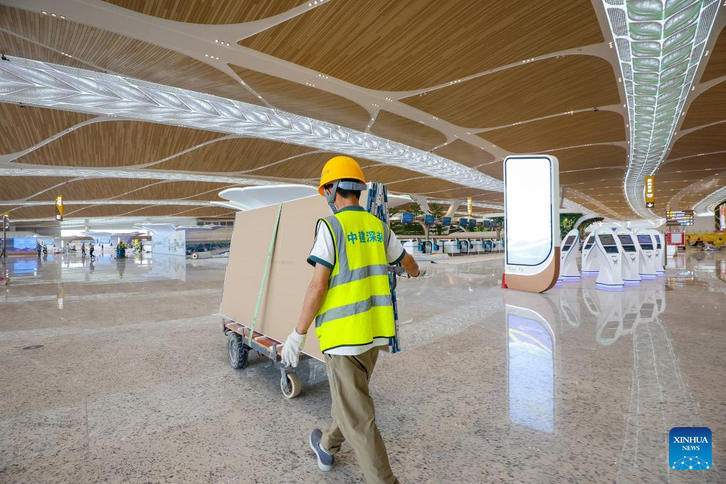 New terminal of Guangzhou Baiyun Int'l Airport largely completed in S China