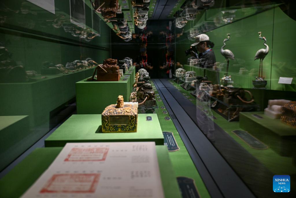 Exhibition held to mark 100th anniversary of founding of Palace Museum in Beijing