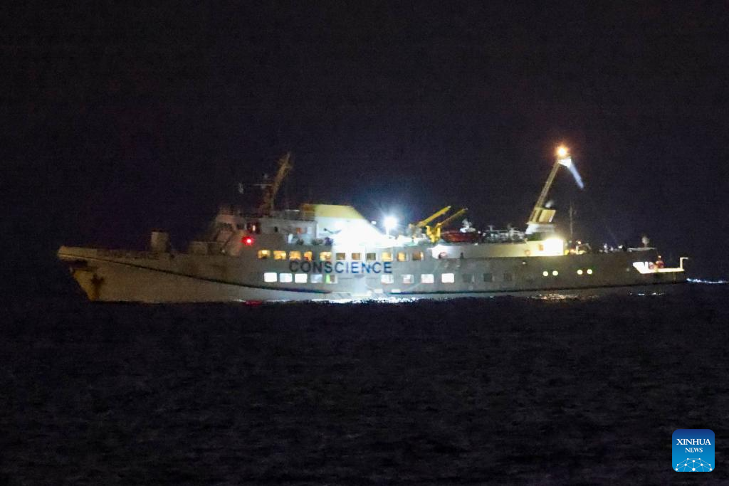 Israel intercepts 2nd int'l aid flotilla heading to Gaza