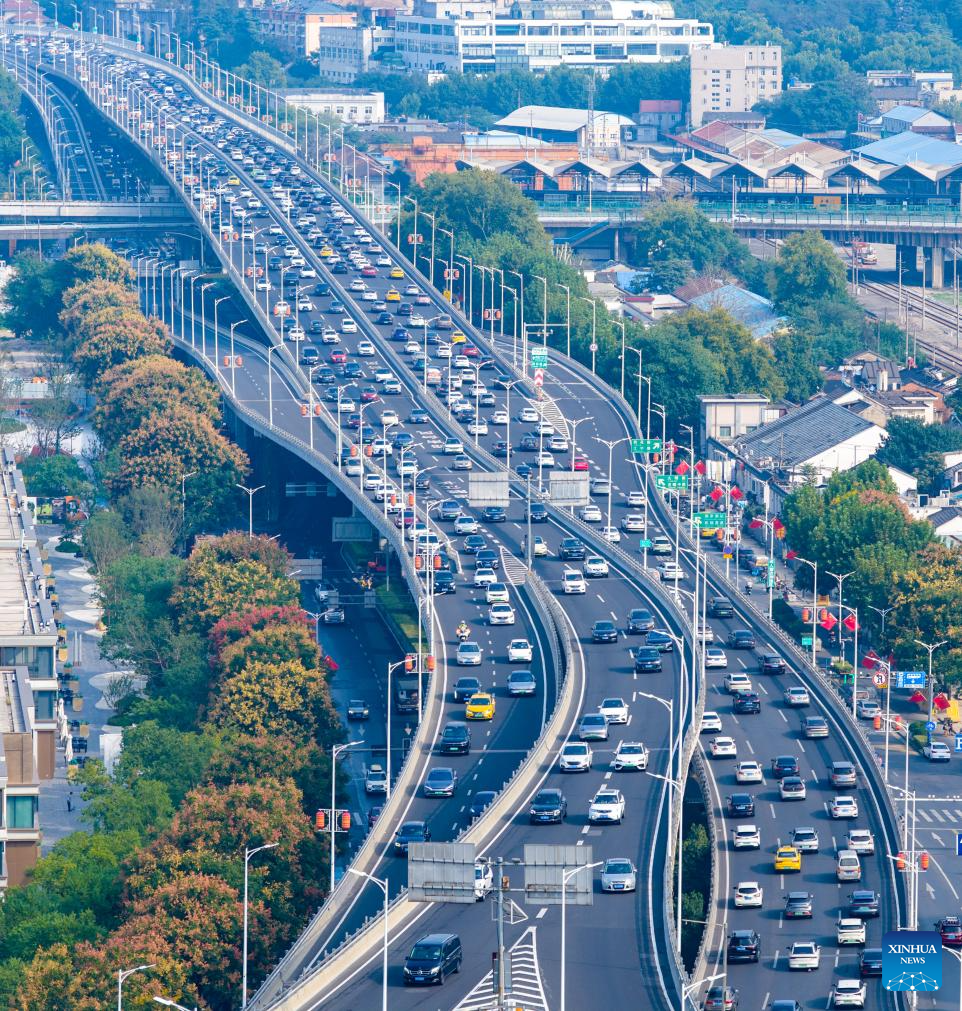 China logs 2.4 billion cross-regional passenger trips during holiday travel surge