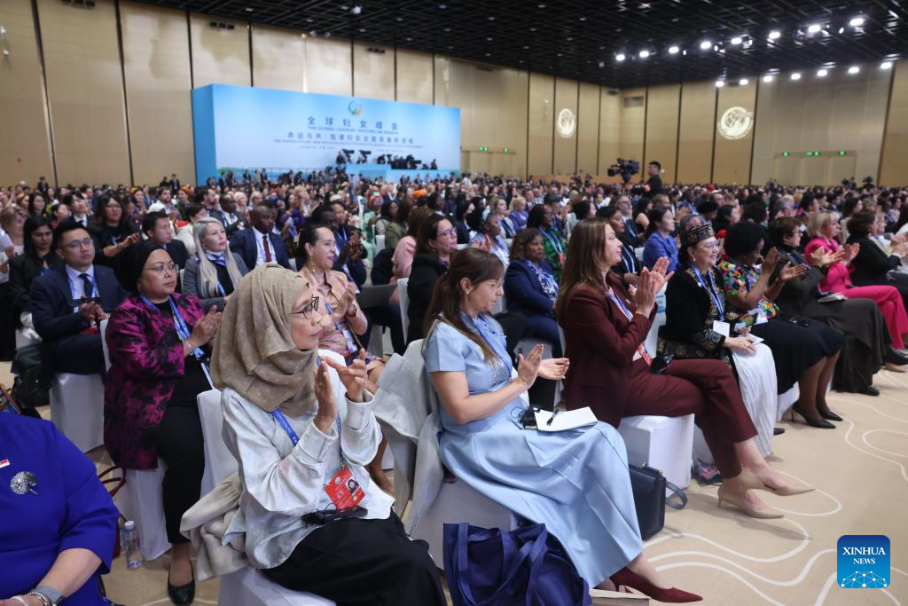 Participants attend opening ceremony of Global Leaders' Meeting on Women in Beijing
