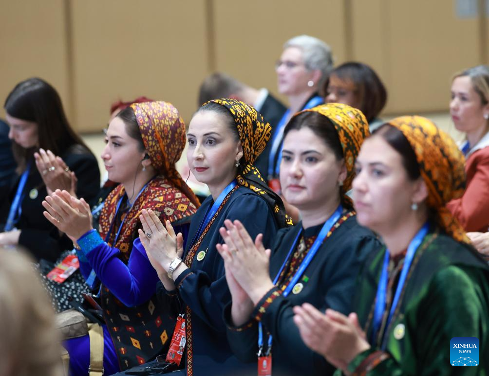 Participants attend opening ceremony of Global Leaders' Meeting on Women in Beijing