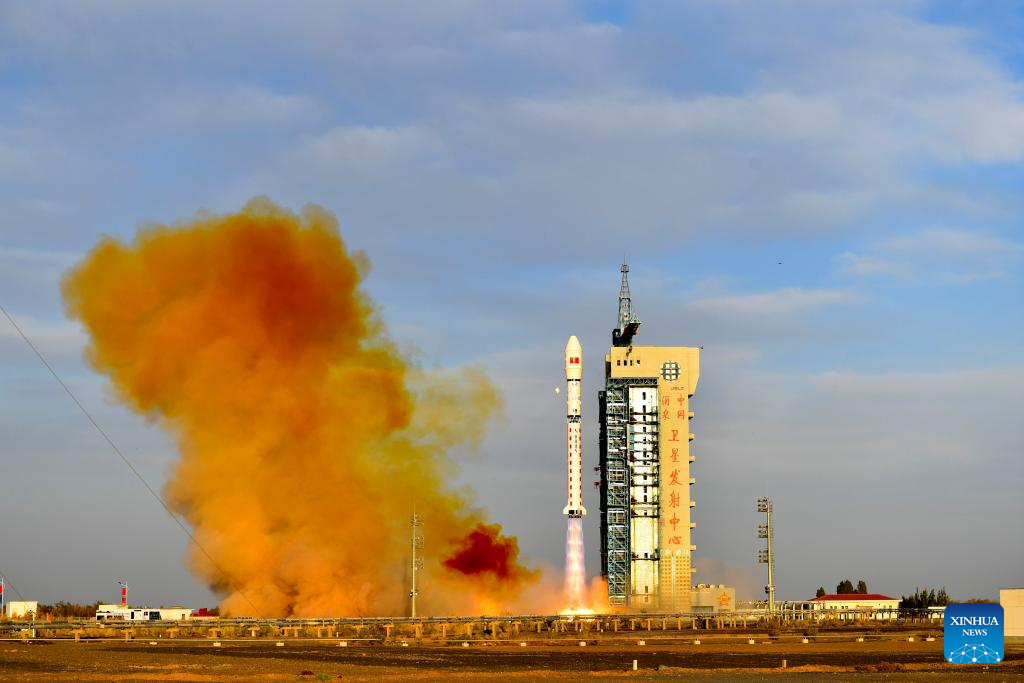 China successfully launches new test satellite