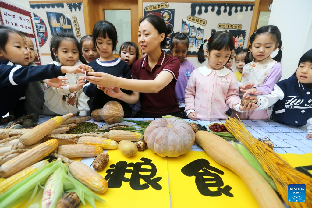 Theme events carried out across China to mark upcoming World Food Day